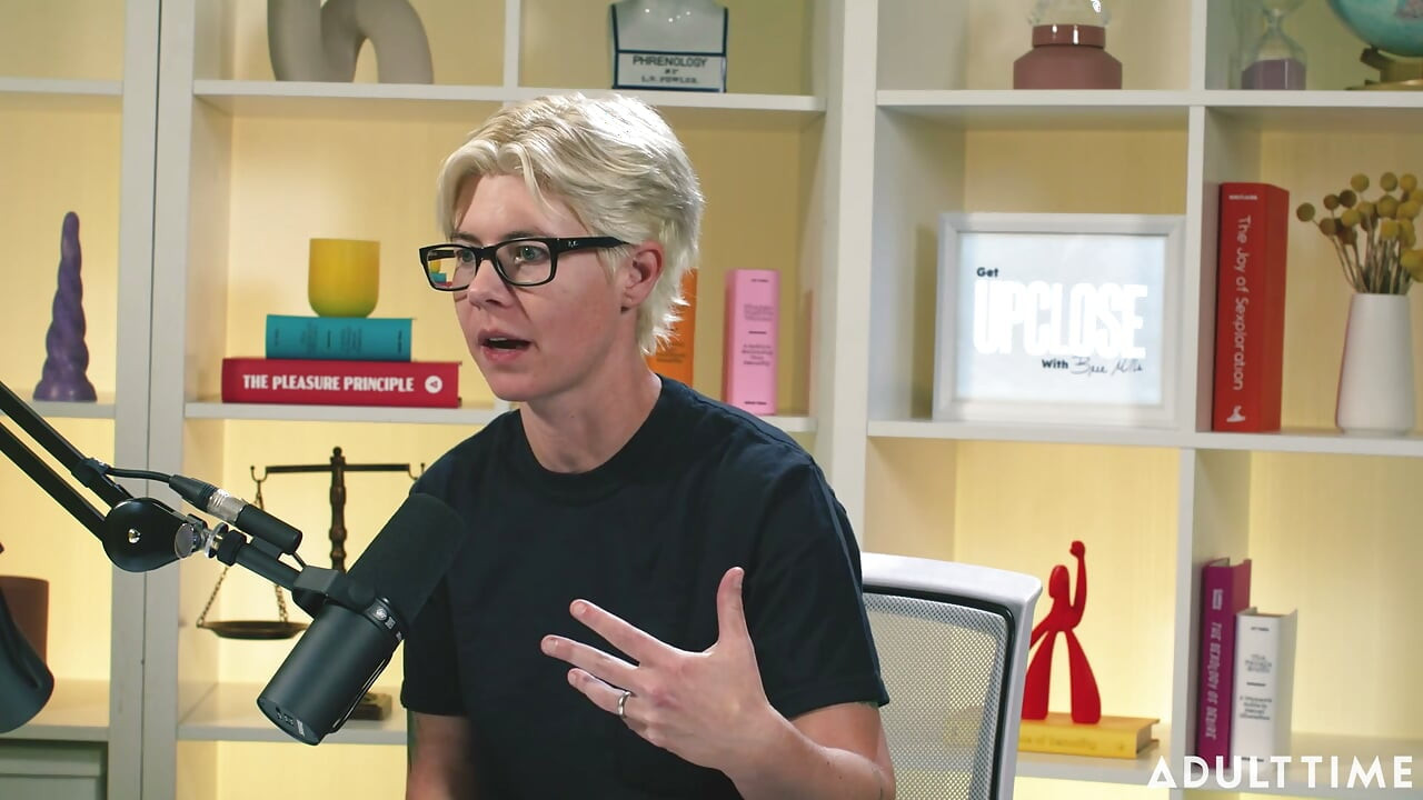 Khloe Kingsley: Prskanje pred kamerom i crvene zastavice