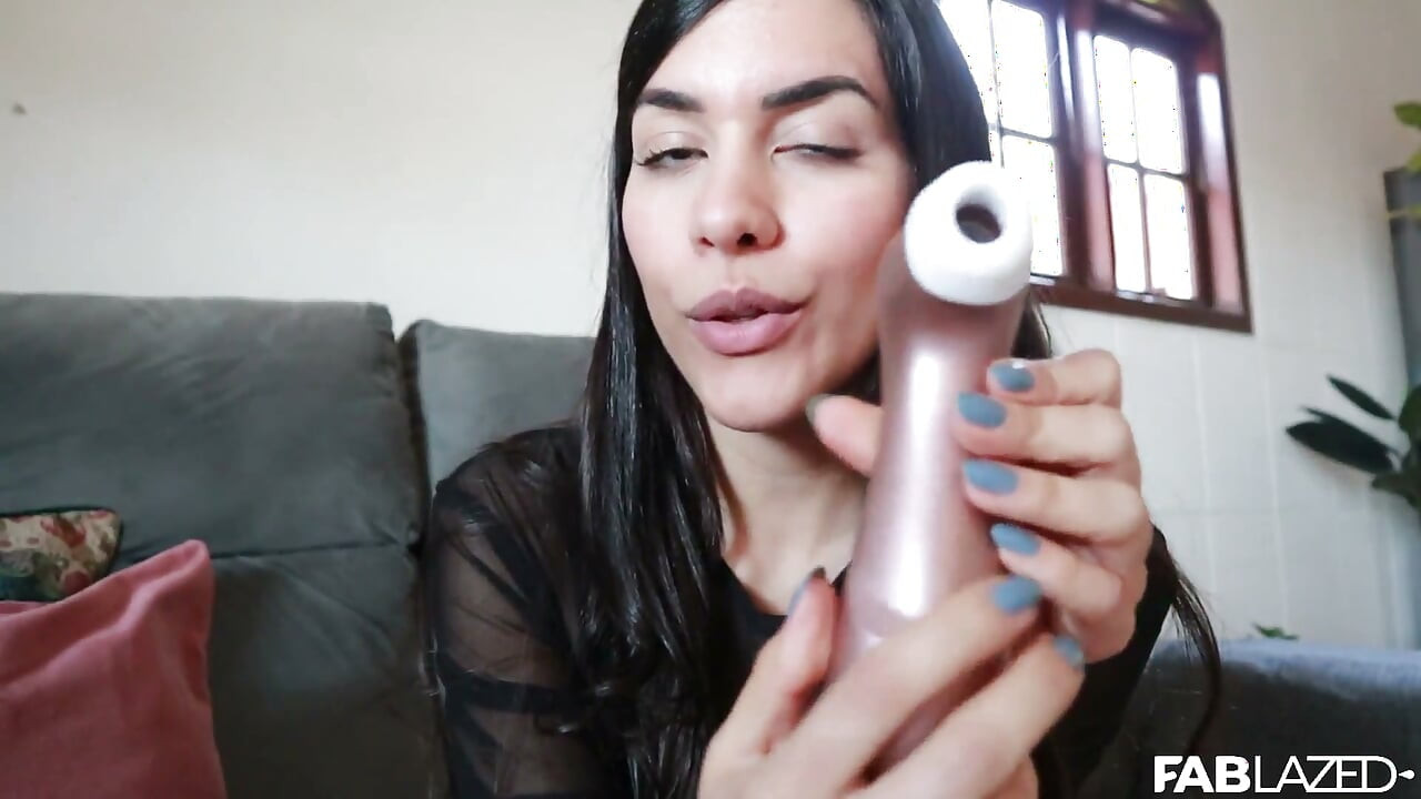 I had three orgasms in a row with myvibrator! - Fablazed