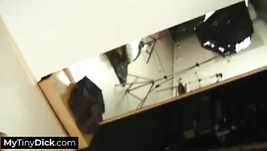 Büyük memeli zenci kız yoğun solo amcık oyunu