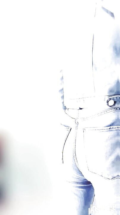 Crossdresser in Jeans Webshow