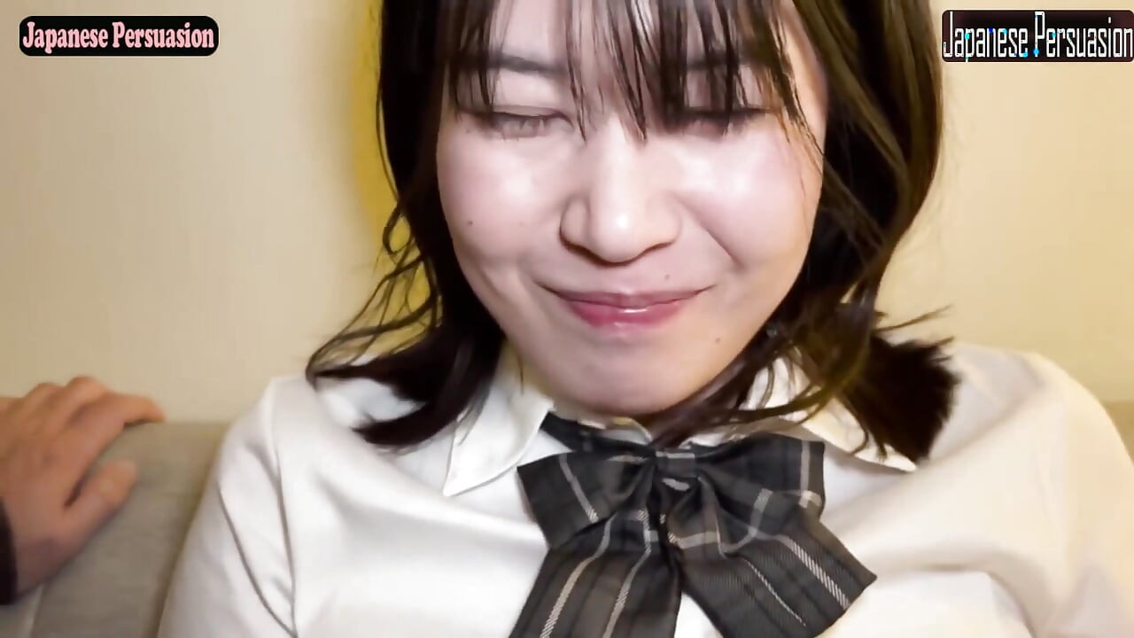 かわいい笑顔の素人が、危険な初対面に巻き込まれ、すぐに制御不能な状態にエスカレートします