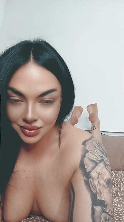 Adoração amante LiliKitten corpo perfeito e curvas