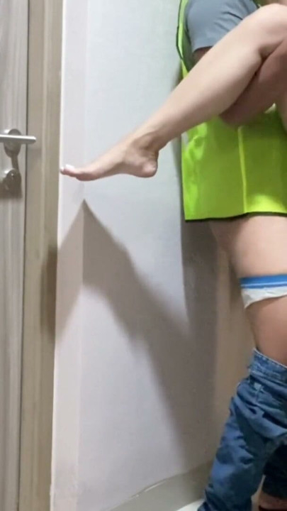 VIRAL Perverted Parking Attendant In Hotel | Clip 1