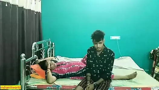 Тайный трах горячей милфы Bhabhi с devar становится невероятным !! секс перед скрытой камерой