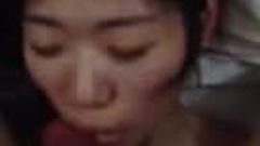 Азиатка в домашнем любительском камшоте на лицо в любительском видео