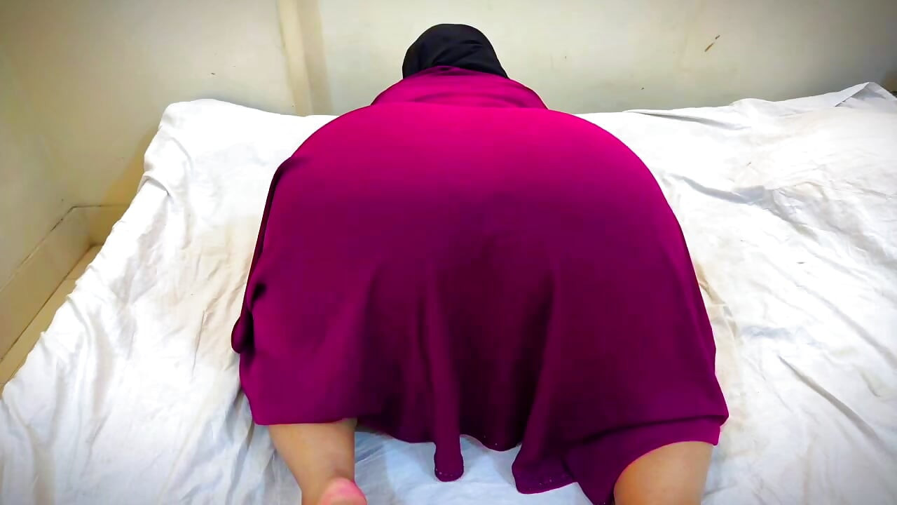 Muslim Moti Gand Vali Ladki Bistar Par chudai apna pati ko friend