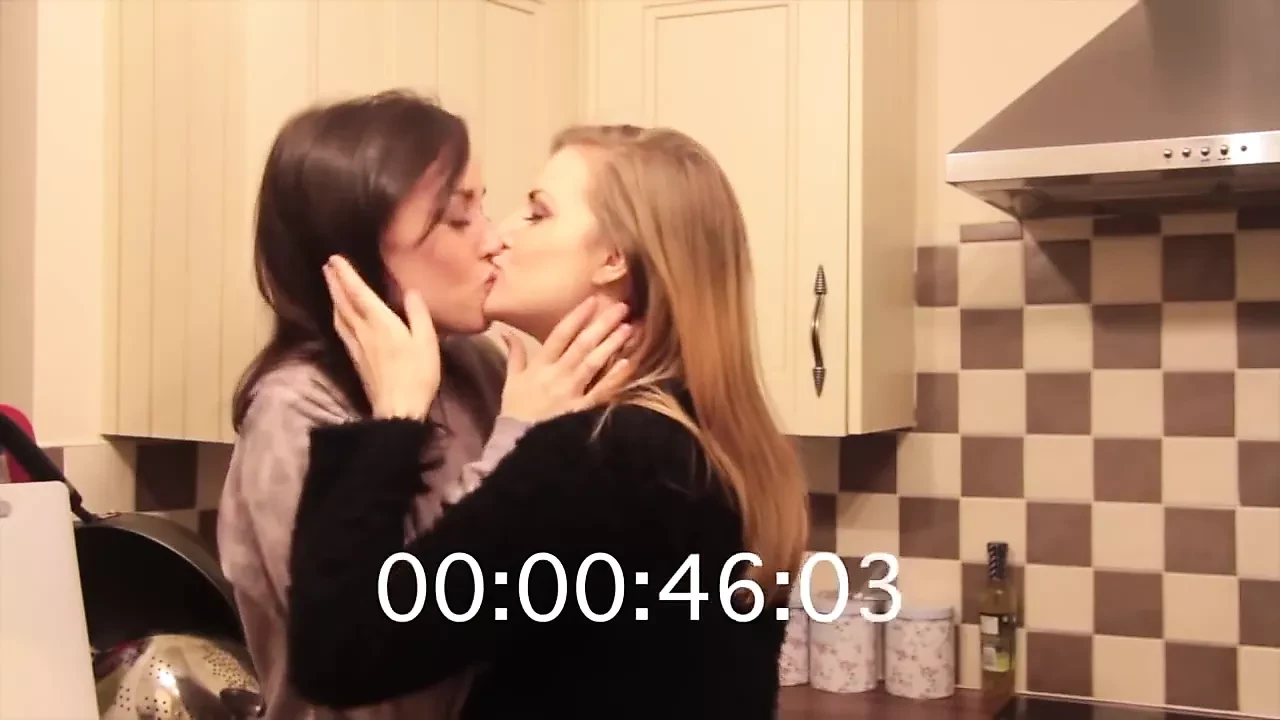 Rose & Rosie lesbian kisses!!