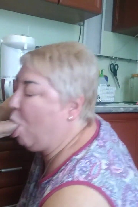 Szarpanie się i robienie loda