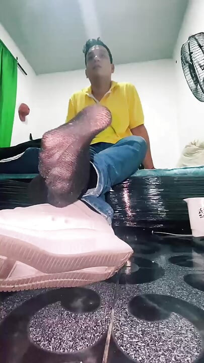 THE BEST COLOMBIAN FEET TO WORSHIP - TOMASSTYL CHATURBATE