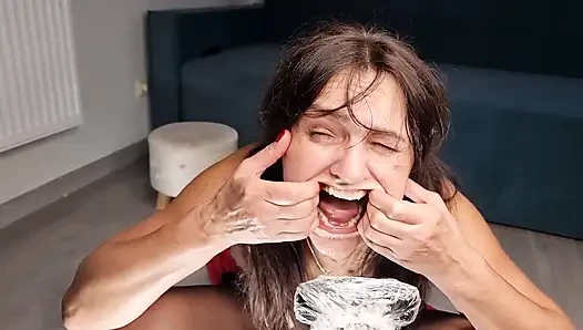 Tante seksi ini lagi asik menggoda