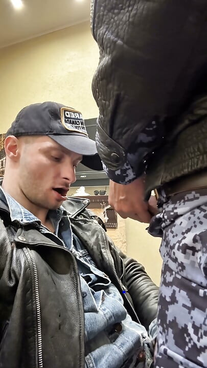 Kinkysirius Was Arrested by Cop Again