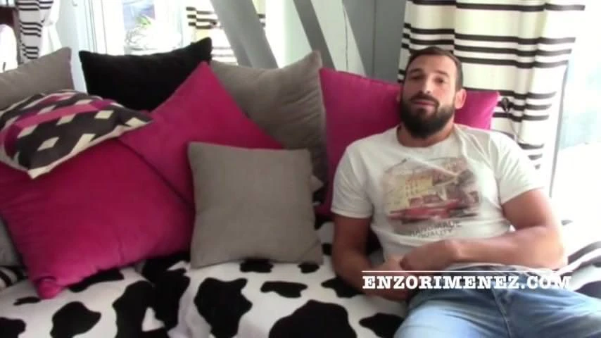 보르도에서 온 xxl 탑에게 따먹히는 Enzo rimenez