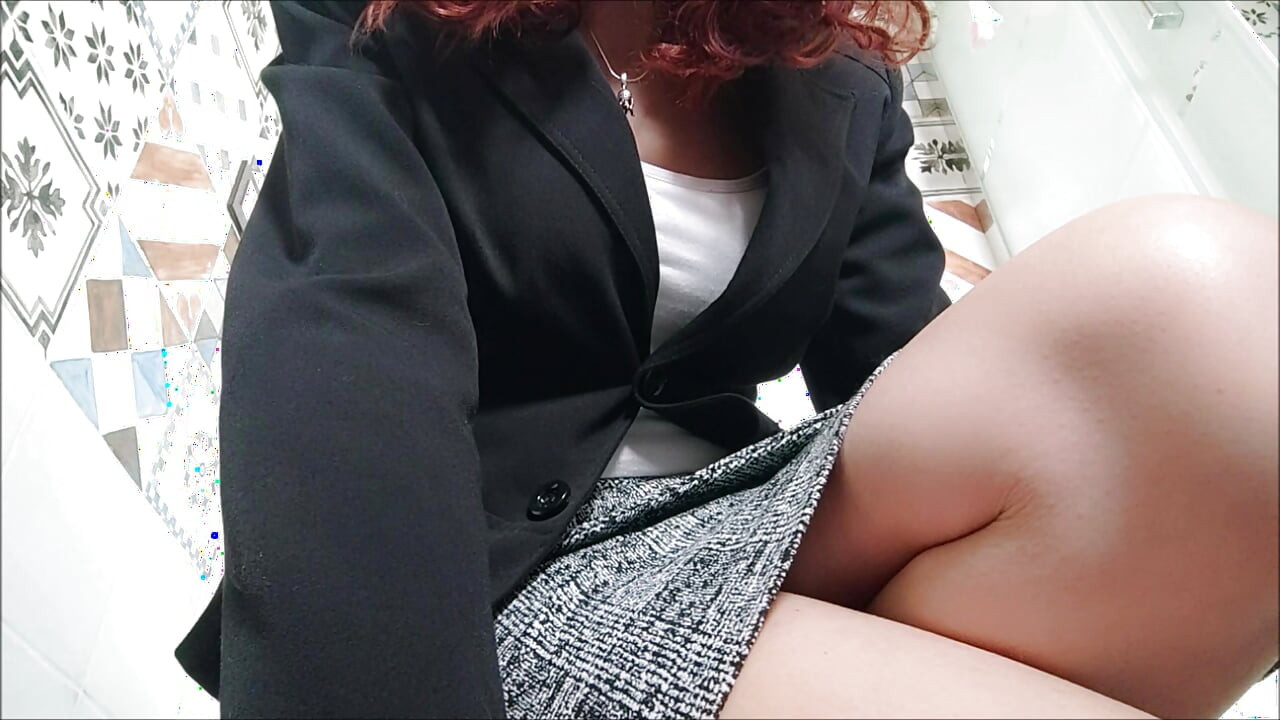 The naughty girl has no rules and says extreme things