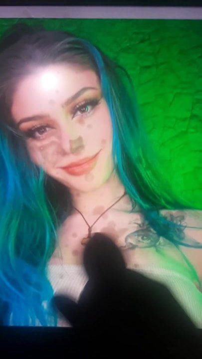 Cum Tribute Caju