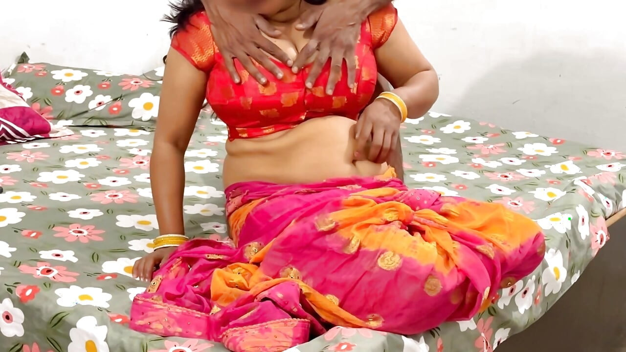 Ấn Độ xinh đẹp mập mạp Ấn Độ bhabhi trong sari đã làm tình hd mạnh bạo với hàng xóm