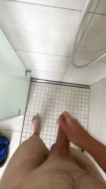 샤워하면서 손 안 대고 사정하기
