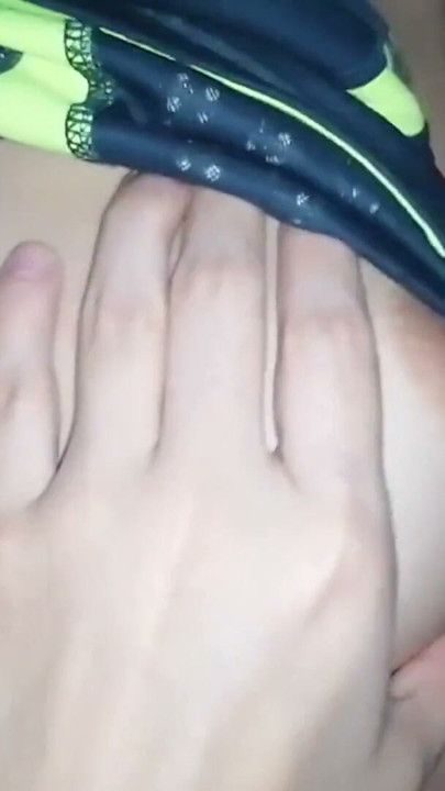 CHICA VIRGEN TENIENDO ORGASMO - KATPEACH | Clip 1