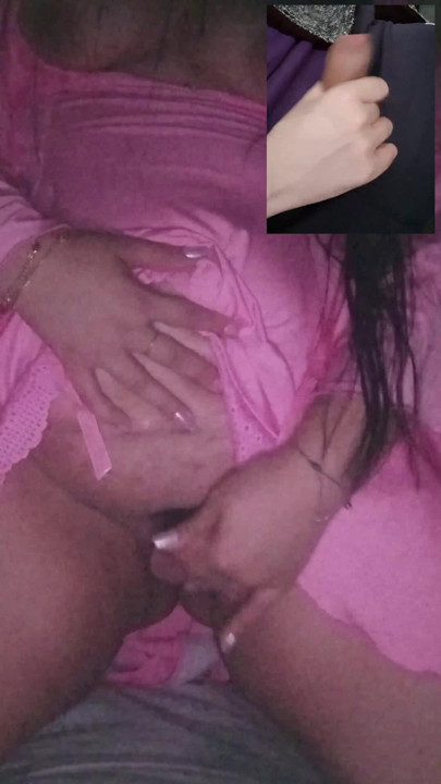 Naughty Discord Sext: Ela destrói sua buceta com vibrador enquanto ele goza