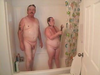 Kayınvalidem değil üvey babamla duş alıyorum
