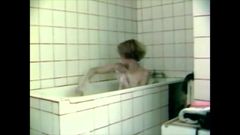 French girls enjoy anal play while bathing