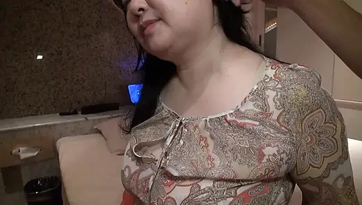 55-летнюю Мичико, которую я встретил на сайте знакомства