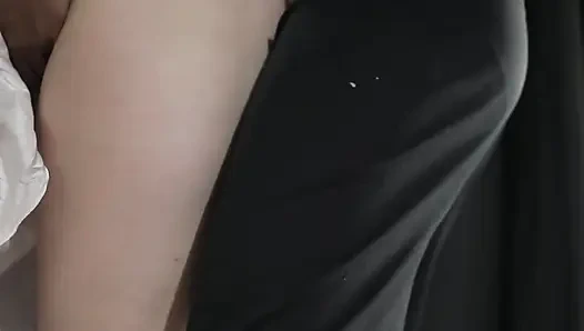 BOKEP INDO NEUESTE SEXY DIENSTMAGD TRÄGT ABSICHTLICH KEINE UNTERWÄSCHE, LASSEN SIE IHREN ARBEITGEBER ENTTOT