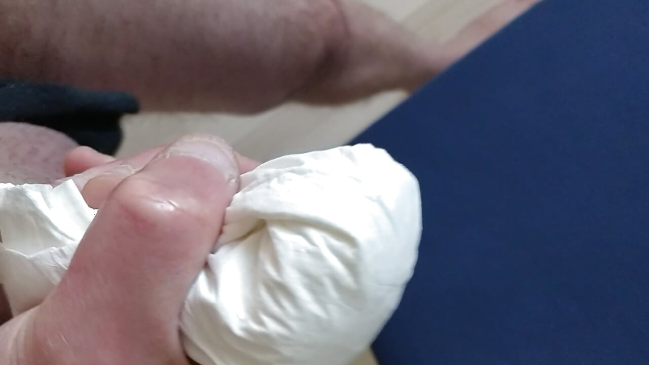 O resultado depois de 8 dias: Primeiro, meu bloco tem que absorver uma carga depois da outra da minha pré-gozada, e então meu intenso orgasmo.