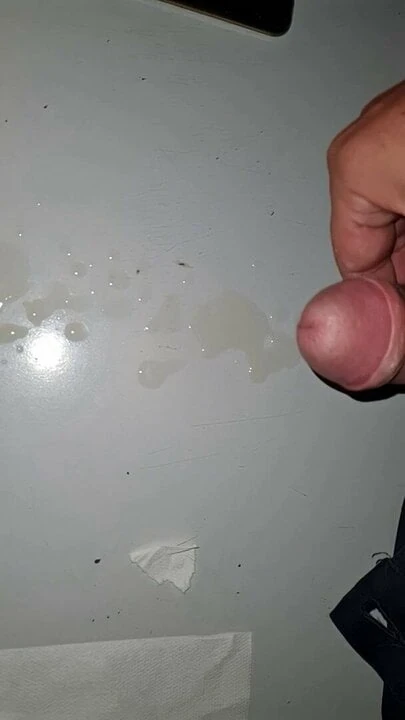 Cum in Slowmo