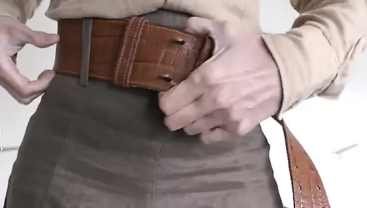 Aufregender gürtel anprobe mit einem wäscherock, teil 3, lady victoria Valente