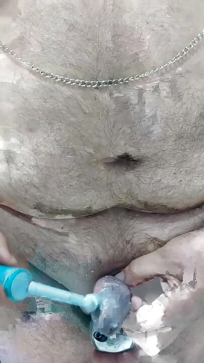 Glands brushing