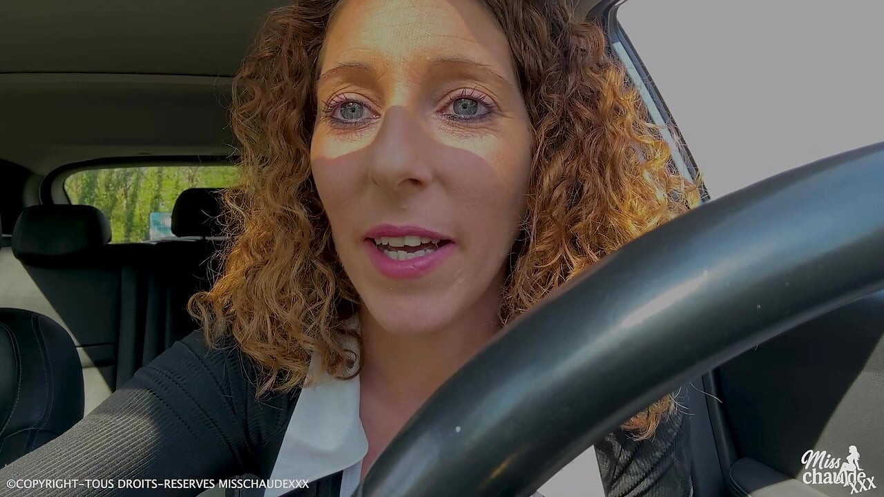 Dogging in the streets of Bordeaux for this French slut Misschaudexxx