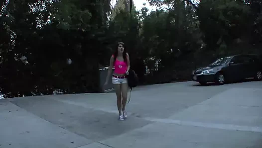 Sammy Brooks ve Bella Young ile lezbiyen video orta yaşlı seksi kadın