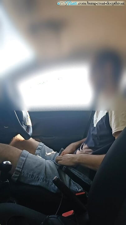 Crot di dalam mobil di pinggir jalan