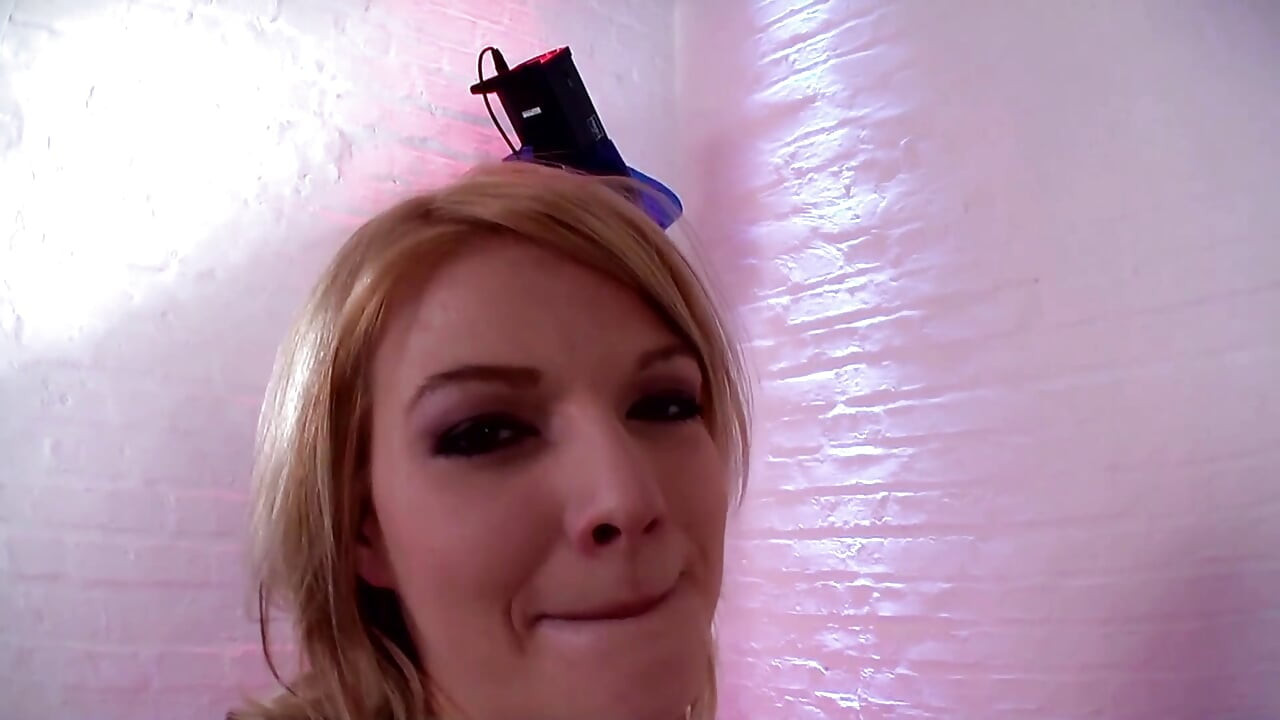 Big ass blonde on casting,sucks and gets bonded
