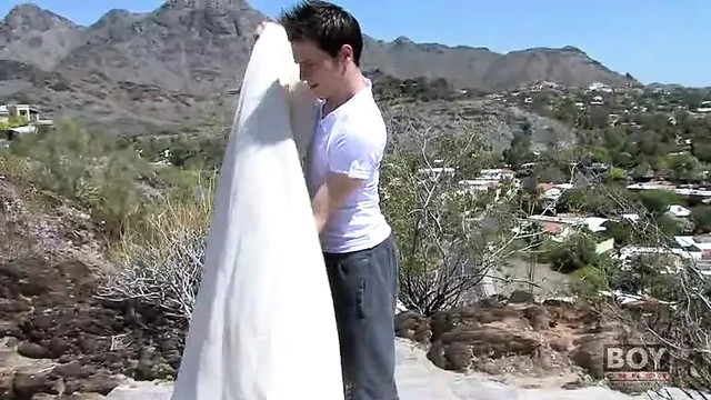 Handsome yoga enthusiast Jesse Jordan tugs his long cock