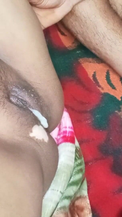 Spectacular moment from "Indian Desi girl and boy masturbation in bed  hand job"