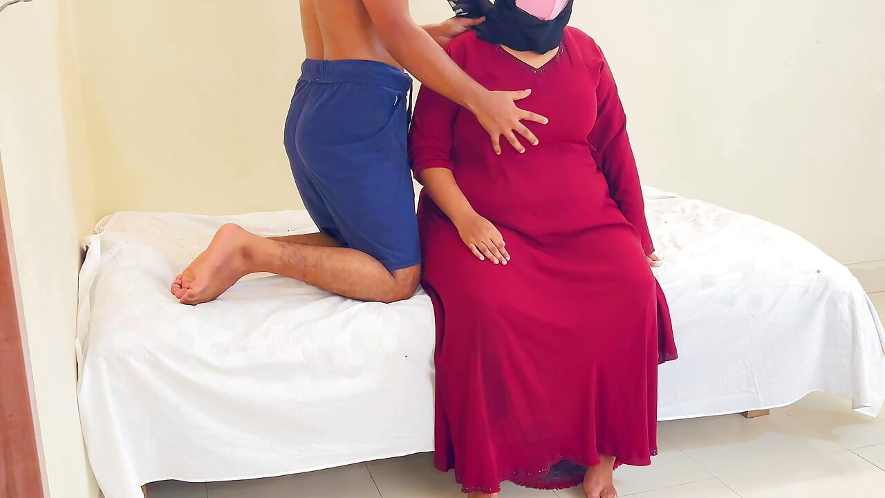 Fucking a Beautiful Stepaunty in Saudi Arabia - Multiple Cum