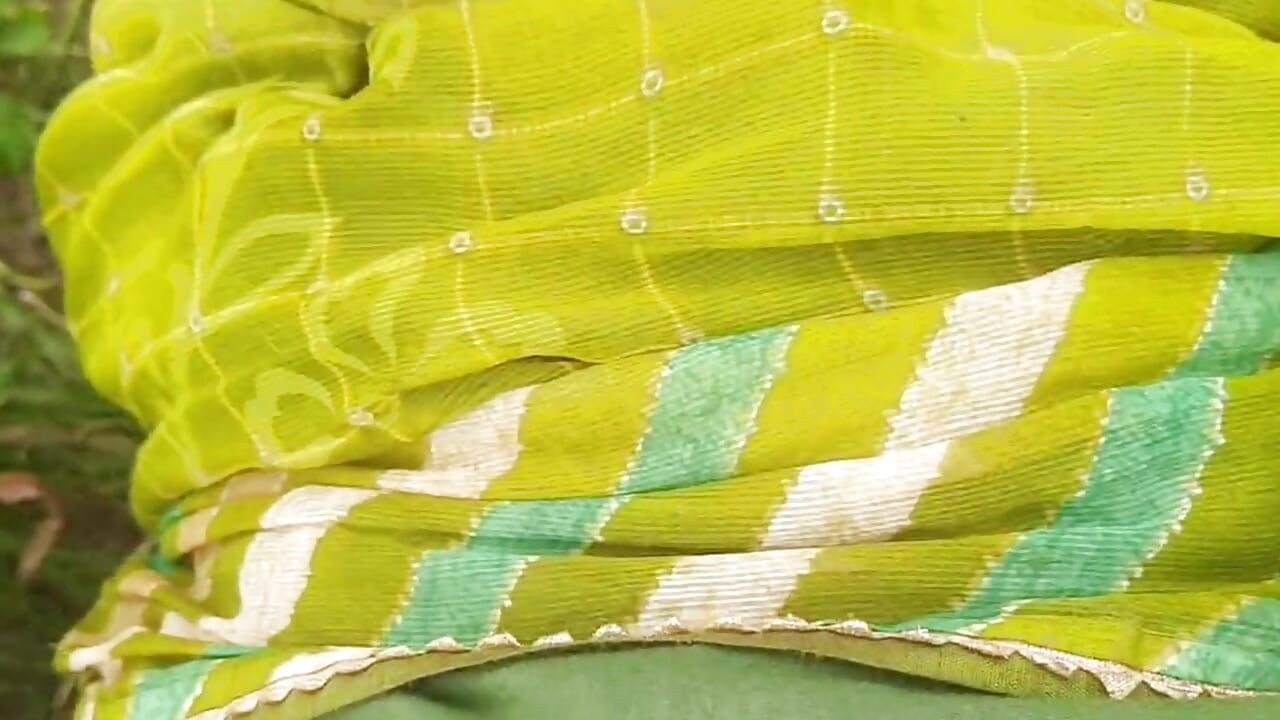 Desi Girl's Outdoor Bangladeshi Village Girl Outside