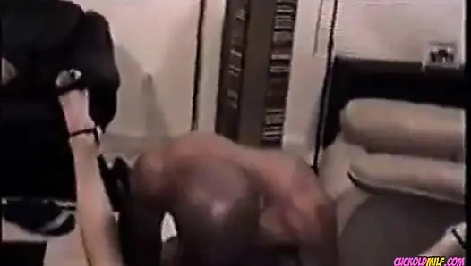 Милфа куколда - жена, которая изменяет