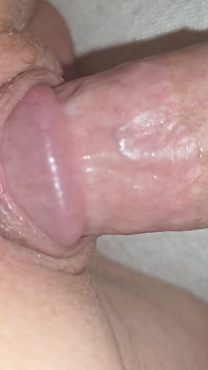 Close up pussy fuck and 2 pullout hands free cumshots