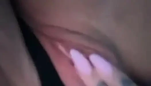 Tidak pernah terlalu dini untuk sedikit bermain, ingin mencicipi?