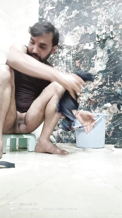 Om polisi desi dihisap dan disetubuhi