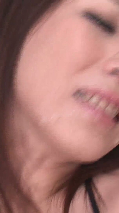 日本女郎在阴蒂按摩后被狠操多汁的阴户 | 短片 2