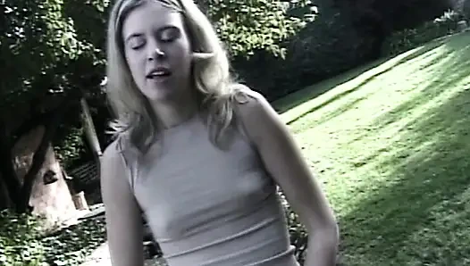 Pesta mahasiswi antar ras - Heiße Partyaction