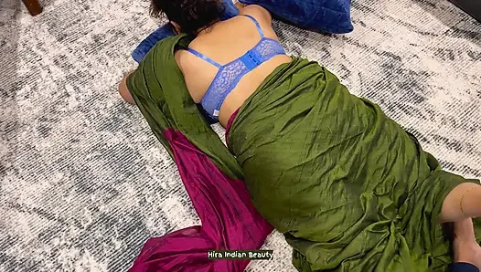 Sari-massage-sex: Devar fickt Bhabhi mit dickem arsch nach dem geben der massage - missionarischer sex und lautes stöhnen