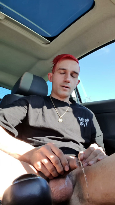 I'm trying not to piss in the car | Clip 1