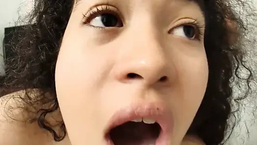 COWOK INI NYEPONG KONTOLKU DAN AKU CROT DI MULUTNYA