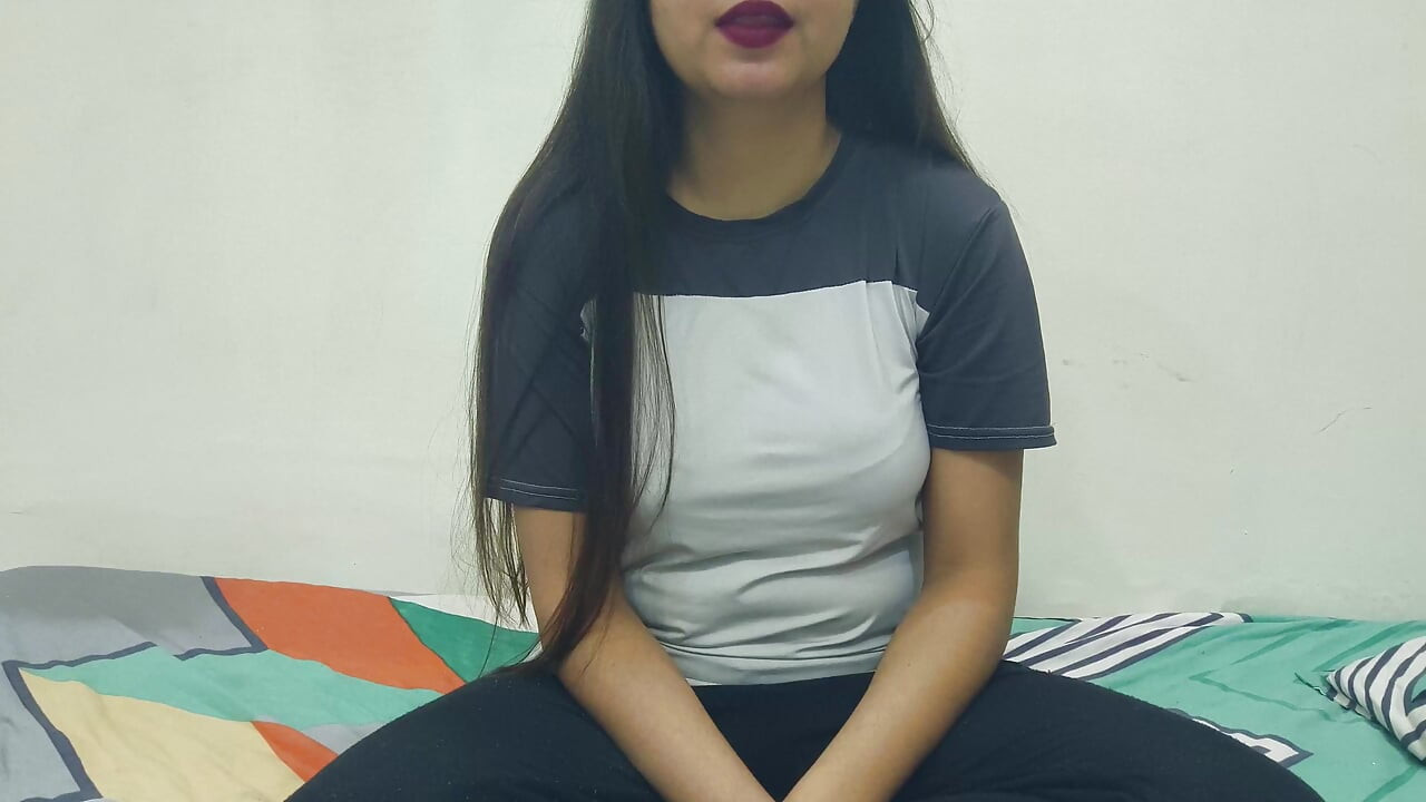Tu paso Saara da la primera experiencia al hermanastro para deshacer a su novia