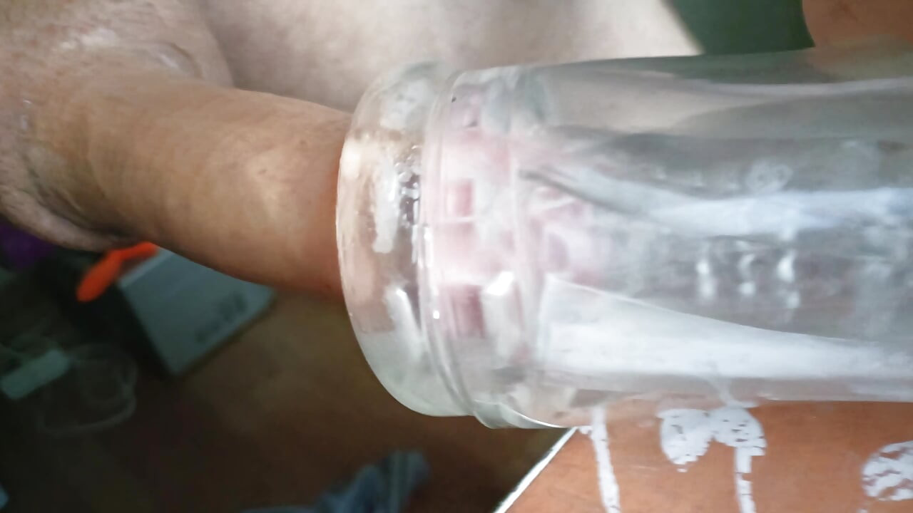 Cum eater, σκληρό γαμήσι, δυνατό σφίξιμο μιας τρύπας σιλικόνης!