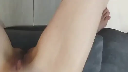 Palavarosa nyepong kontolku, dan aku crot di dalam memeknya